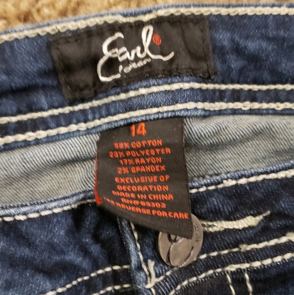 Jeans - Picture 3 of 3